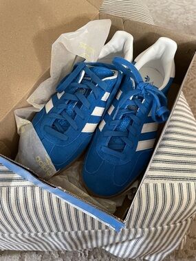 adidas blue gazelle new in box